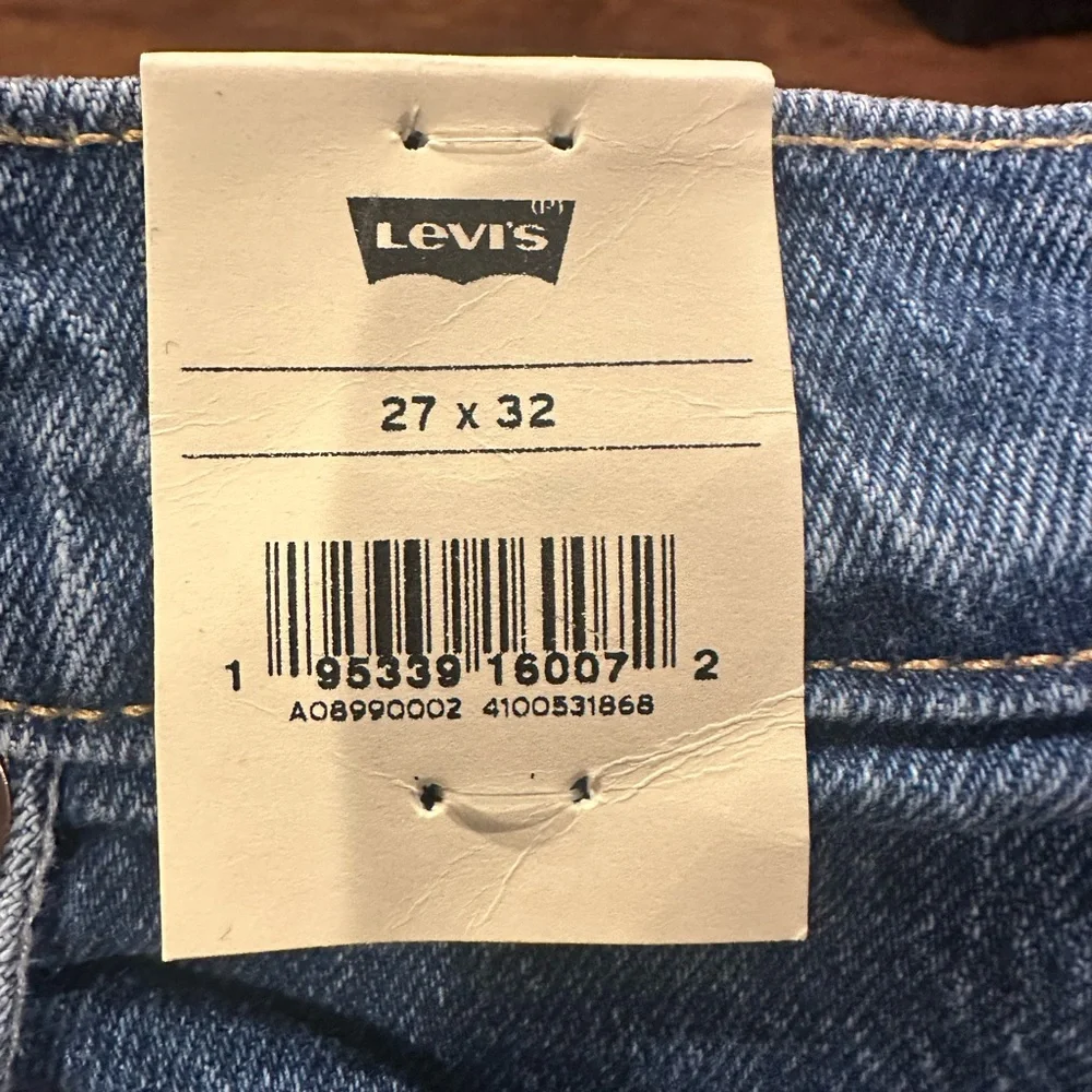 NWT Levi’s 70’s flare jeans 27x32 - Picture 3 of 5
